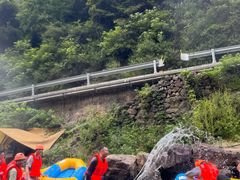 -安吉龙王山峡谷漂流