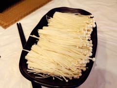 -鲜入围煮花胶鸡海鲜火锅