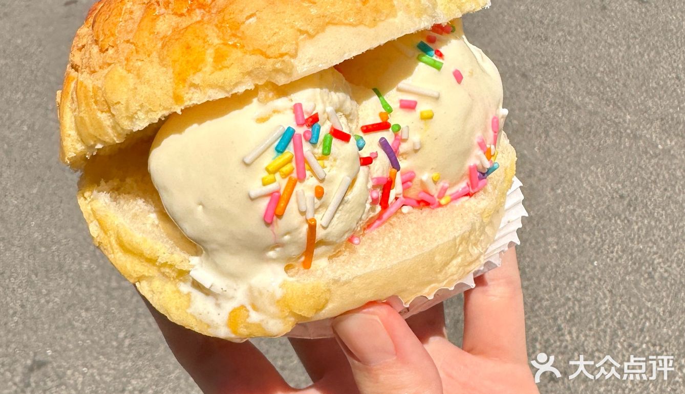 侨港这家菠萝包好吃到duò脚啊啊！