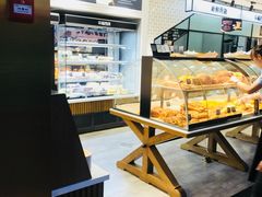 面包甜点陈列柜-幸福西饼面包茶饮(车公庙店)
