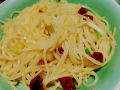酸辣土豆丝-弄堂里· 江南名肴(西湖龙井路店)