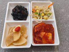 小菜-豚妈妈汤饭·部队锅(南京东路店)