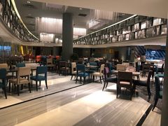 -上海滴水湖皇冠假日酒店