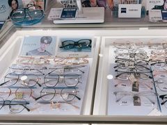 -三目眼镜·蔡司视觉合作店(青浦宝龙店)