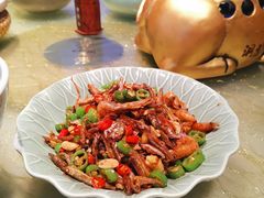 -洞庭土菜小炒馆(易发广场店)