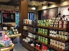 零售区-星巴克臻选(成都宽窄巷子店)