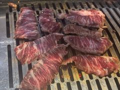 -臻牛烤肉
