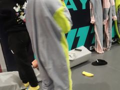 -极限PLAY运动娱乐新世界·团建派对潮玩休闲馆·室内蹦极高空游乐园
