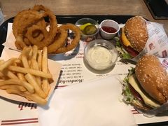 -The Habit Burger Grill 哈比特汉堡(复兴soho店)