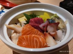 杂锦鱼生饭套餐-小山日本料理(电子大厦店)