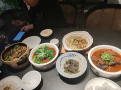 -鸽子侯·家宴·平价海鲜(市图书馆店)