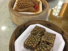 -东豪园林海鲜酒家(南港路辅路店)