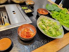 -臻牛烤肉