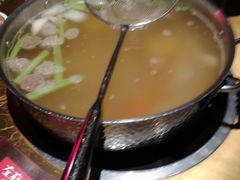 招牌牛骨清汤锅-左庭右院鲜牛肉火锅(新梅广场店)