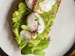 牛油果温泉蛋吐司-O'mills Sourdough Bakery&Bistro(永嘉路店)