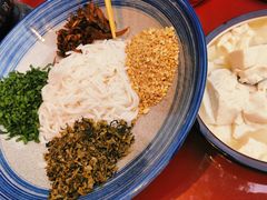 豆花凉米线-福照楼汽锅鸡·云南菜(护国路店)
