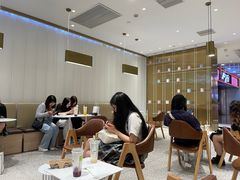-奈雪的茶(湖滨银泰in77C区PRO店)