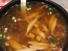 羊肉汤莜面鱼鱼-西贝(上海中心店)