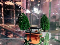 -奔驰北京极光星徽(四元桥店)