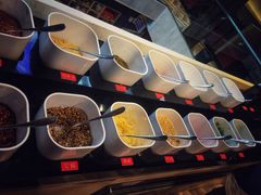 -热火朝天鲜切牛肉火锅(南强街巷店)