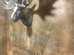 -HIGH FIVE哈福手工汉堡(桂林路店)