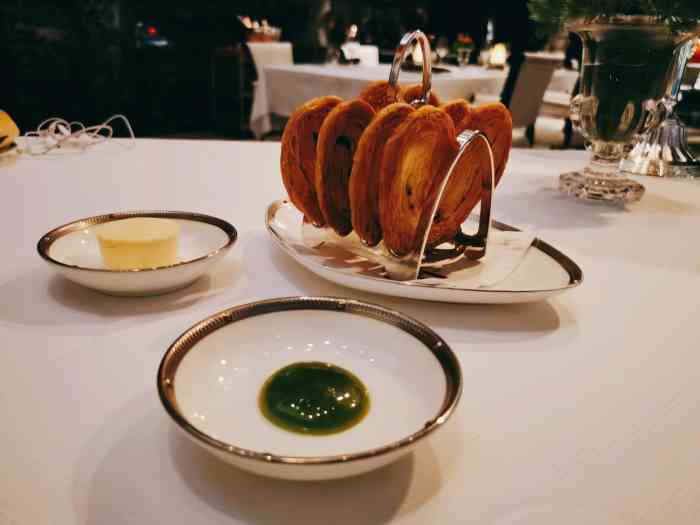 sir ellys 艾利爵士餐厅-"周末中午的brunch,生生蚝另外单点的.