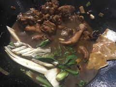 -武氏皖北网红三胖地锅鸡(桐城路店)