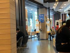 大堂-麦当劳(季华好又多店)