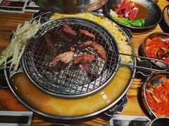 -青瓦炭韩潮烤肉(花园道店)