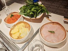 -海底捞火锅(中商百货夜宵主题店)