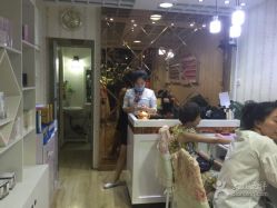 -倾城妃姿美疗中心