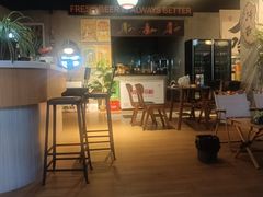 -暮炭·鲜货烧烤小李的精酿酒馆(泽科·空港星泽汇店)