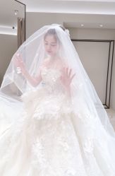 -Renee芮亦婚纱