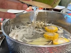 -椰小鸡·琼州糟粕醋·火锅(美兰缤纷城店)