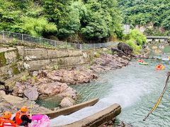 -安吉龙王山峡谷漂流