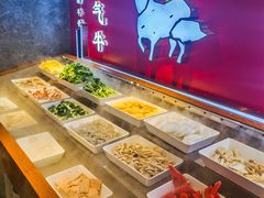 自助取餐区-运气牛自助酱大骨火锅(南京东路店)
