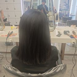 -镁连社·美联社