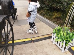 -金轮星光名座生活广场