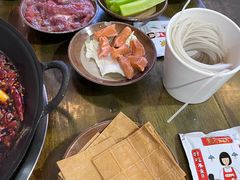 -黄潇洒老火锅(九眼桥宏济巷店)