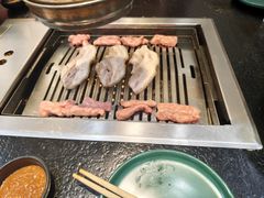-臻牛烤肉