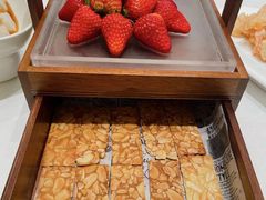 -品海楼·大连海胆锅贴馆(东港店)