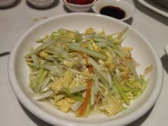 韭黄虾仁炒滑蛋-潮人姐妹轩(海宁路店)