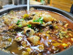 -临江餐馆二楼美食部落
