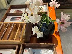 -邊城書店