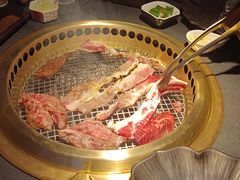 -铭牛烧肉·和牛海鲜自助(高新月牙湖店)