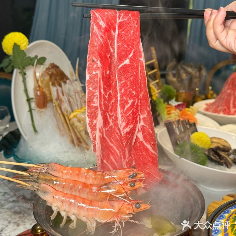 杭州新开的，花了1341r居然够11人吃！