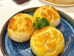 酥皮叉烧包-白天鹅宾馆-宏图府餐厅