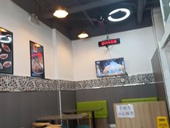 大堂-农家婆港式烧腊快餐(驰天·钰园商住小区店)