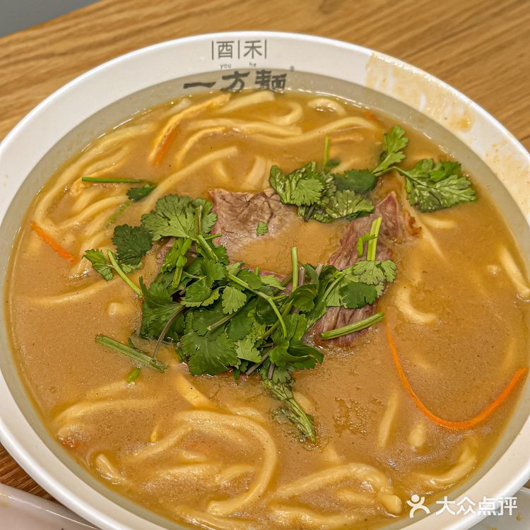 每次来都会点爆肚面和糊汤面 爆肚面的面条很筋道