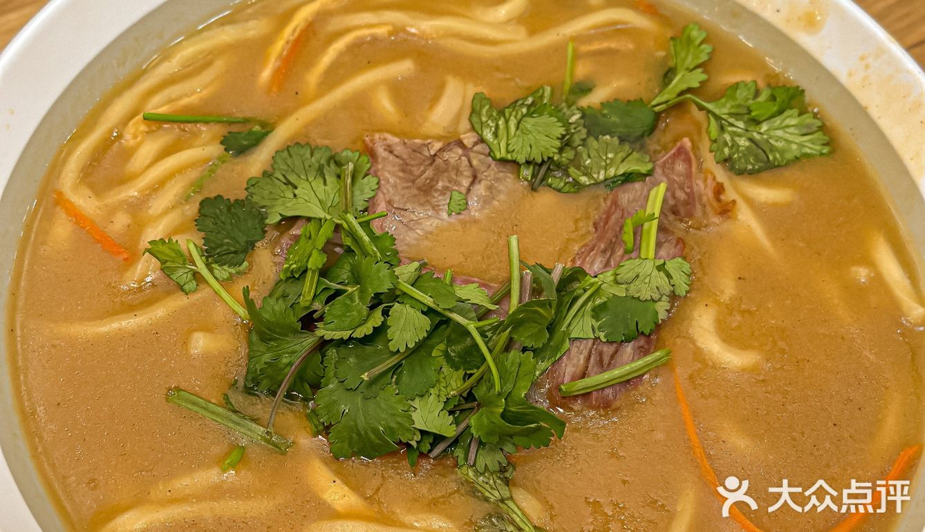 每次来都会点爆肚面和糊汤面 爆肚面的面条很筋道